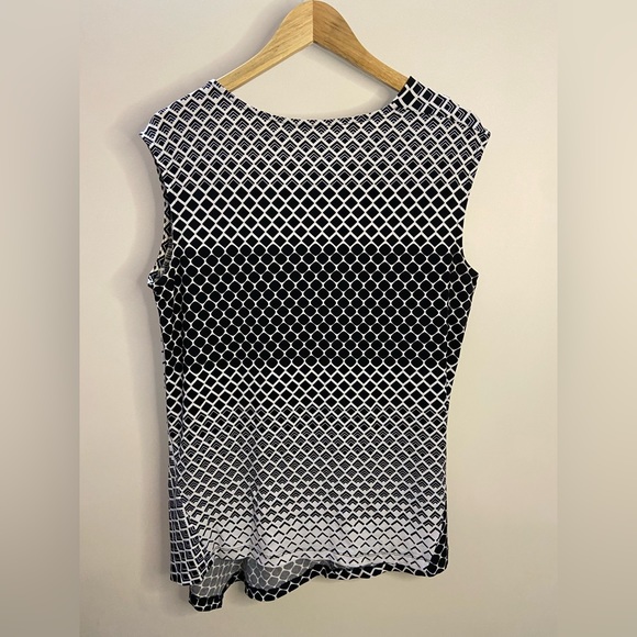 Cleo Patterned Top - Picture 4 of 4